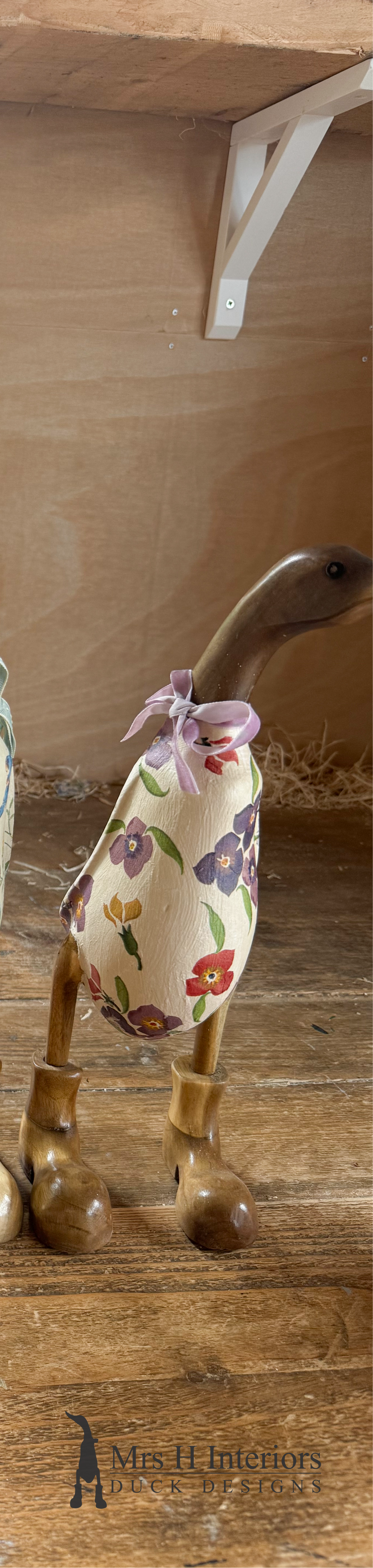 Ex display Emma Bridgewater purple wallflower